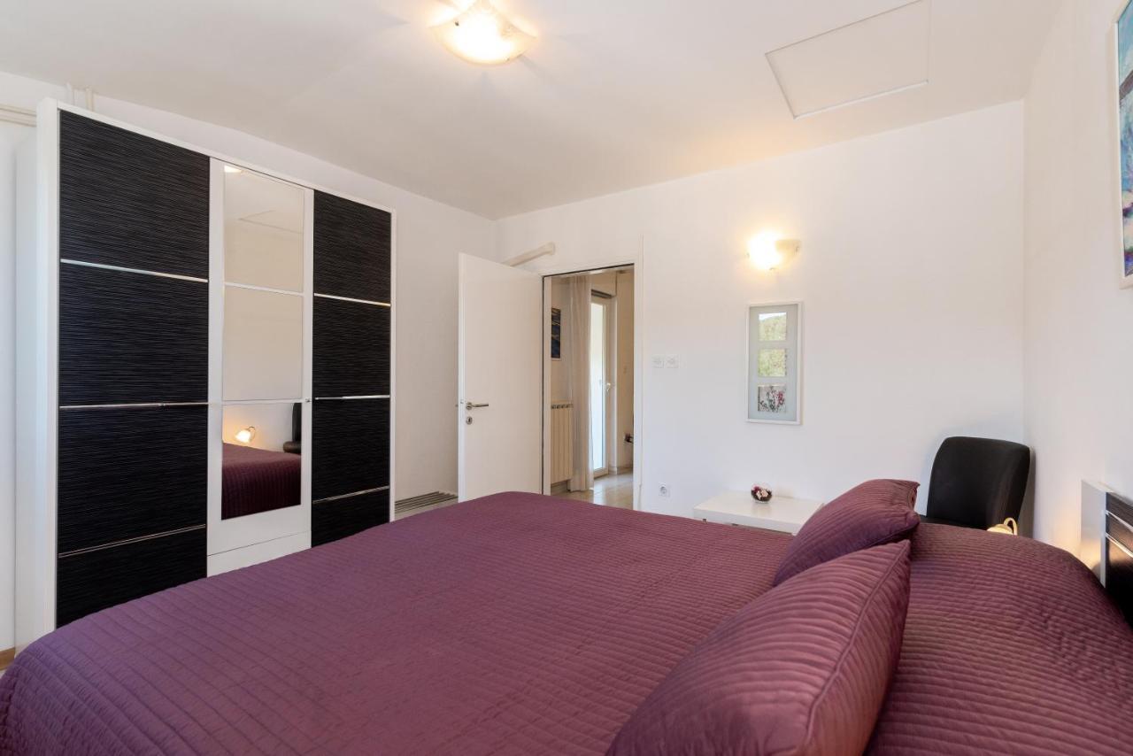 Kos Apartment